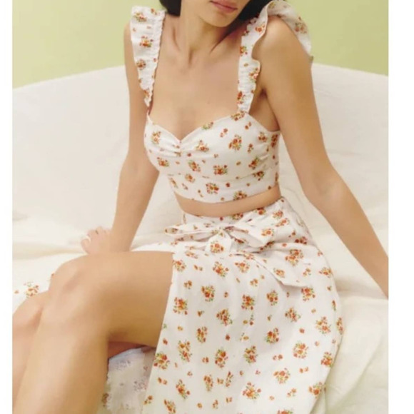 Reformation Lara Linen Floral Two Piece 8 - Picture 2 of 11